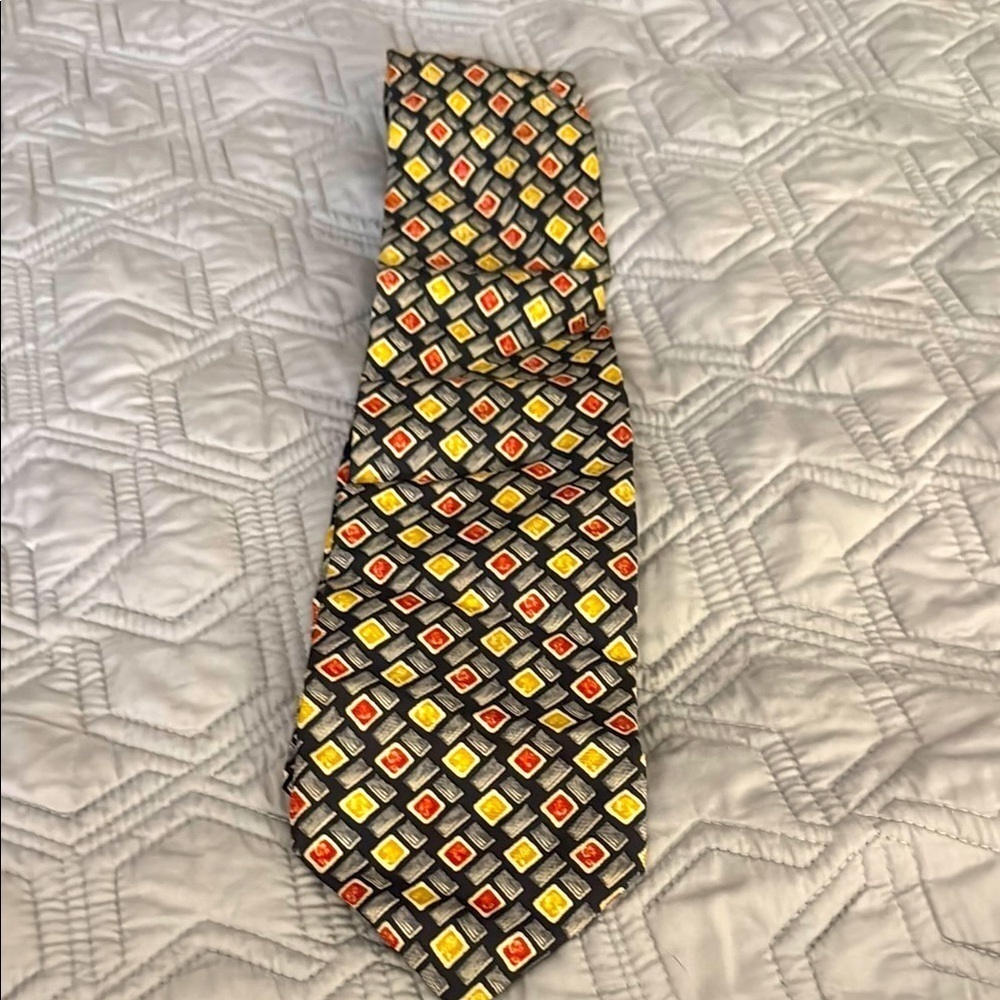 Hugo Boss Vintage 100% Silk made in Italy Geometric Tie EUC Designer